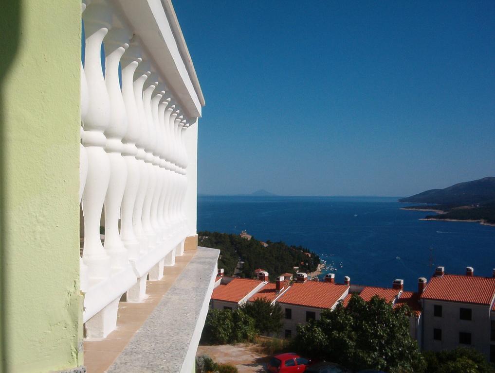 Egidio Gigi Bellich Holiday Apartments Family Houses Рабац Стая снимка