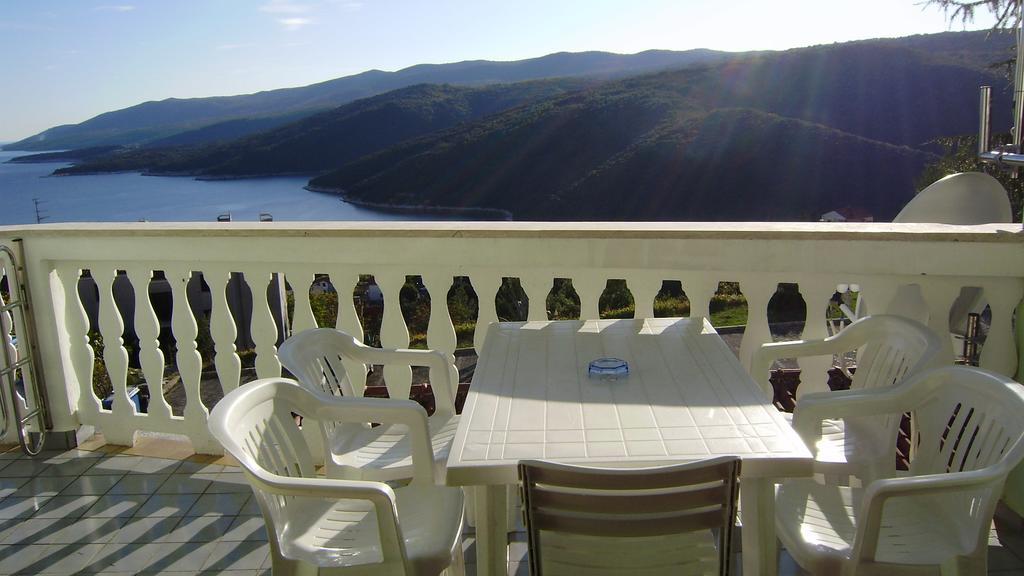 Egidio Gigi Bellich Holiday Apartments Family Houses Рабац Екстериор снимка