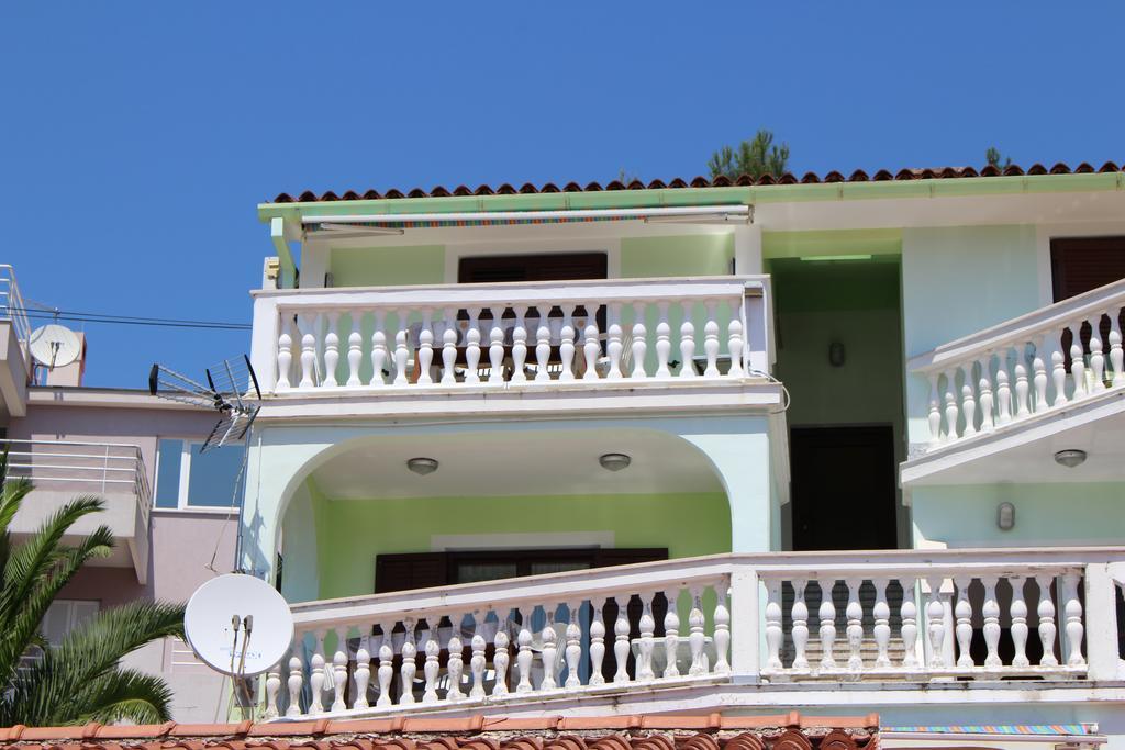 Egidio Gigi Bellich Holiday Apartments Family Houses Рабац Екстериор снимка