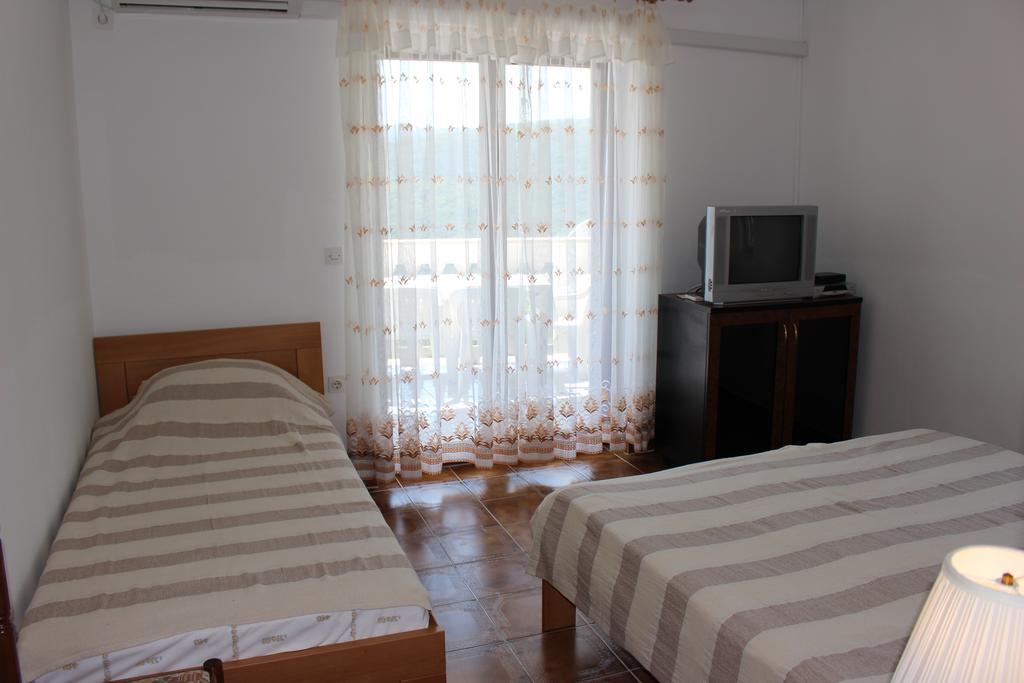Egidio Gigi Bellich Holiday Apartments Family Houses Рабац Екстериор снимка