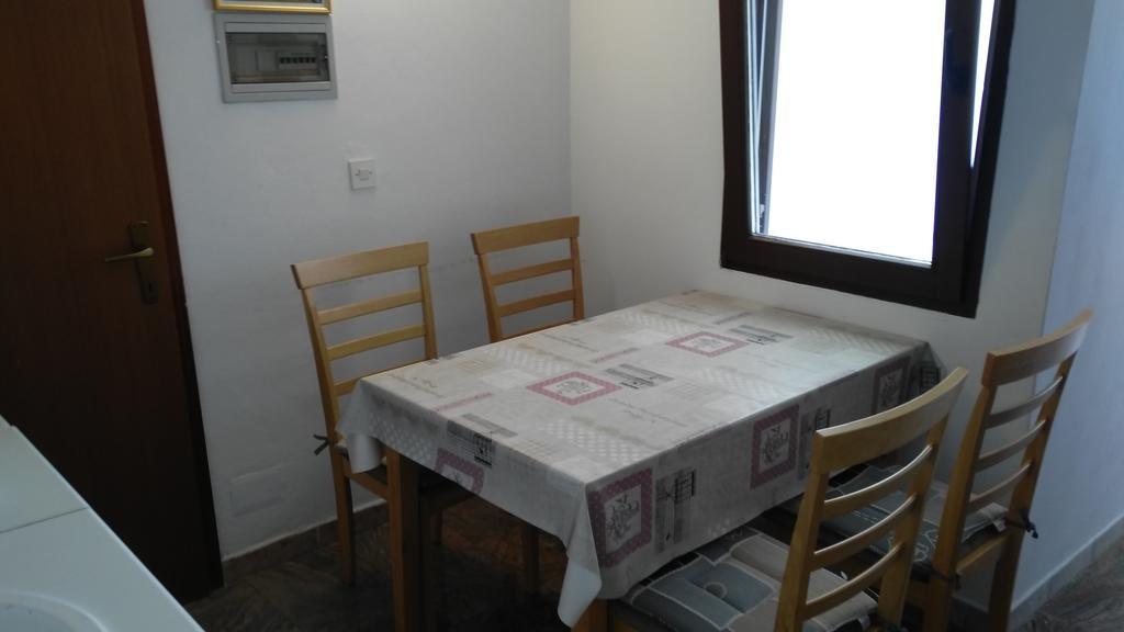 Egidio Gigi Bellich Holiday Apartments Family Houses Рабац Екстериор снимка